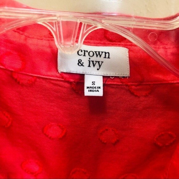 Crown & Ivy Pink Swiss Dots Long Sleeve Button Up Women's Size Small NWT - Picture 3 of 7